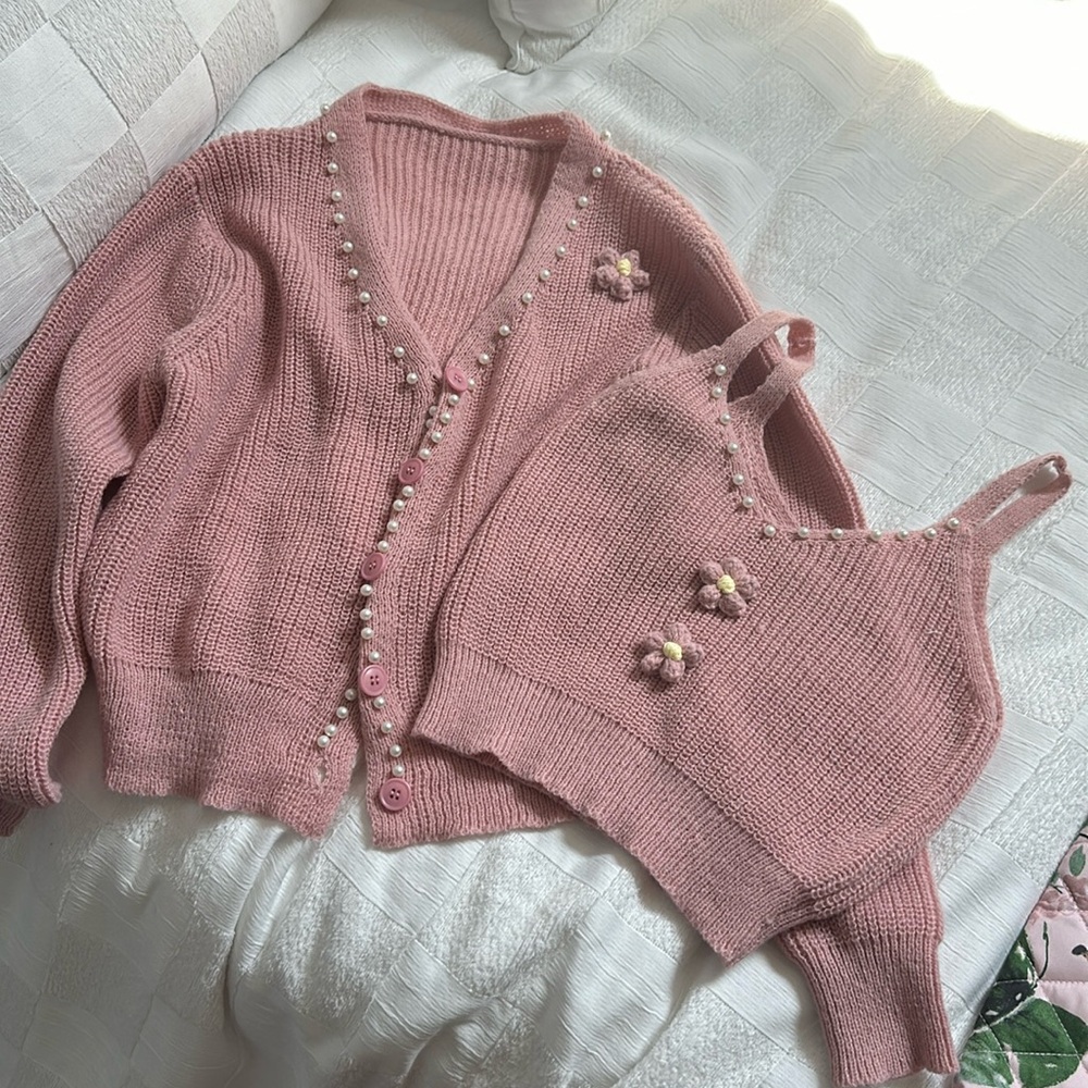 Small pink sweater tank set